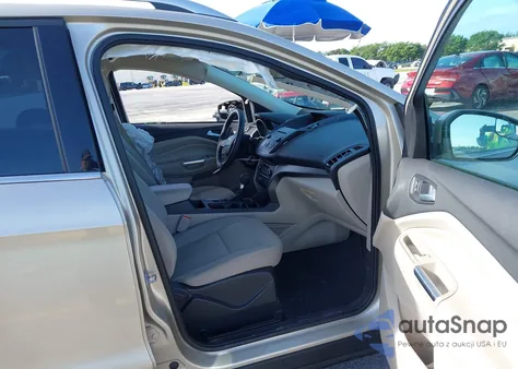 2017 Ford Escape Se z USA, uszkodzony, nr VIN 1FMCU0GD2HUC72950